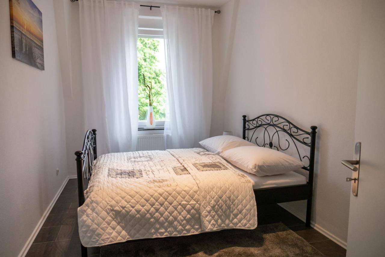 Appartment Rheinaue Дуйсбург Екстериор снимка
