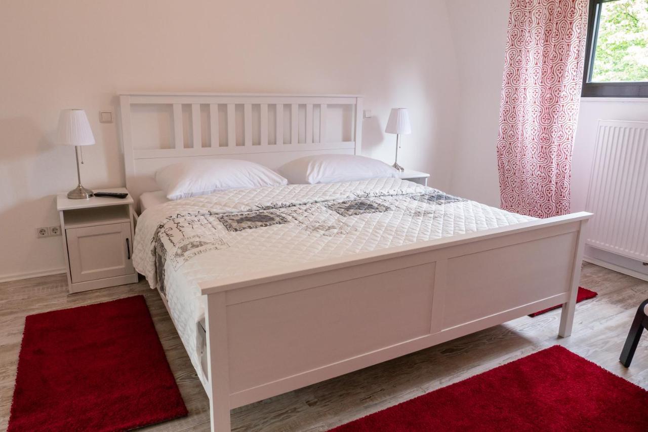 Appartment Rheinaue Дуйсбург Екстериор снимка